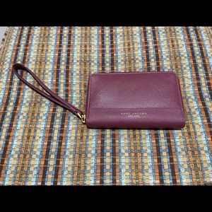 Marc Jacobs Snapshot Leather ZipAround Wallet